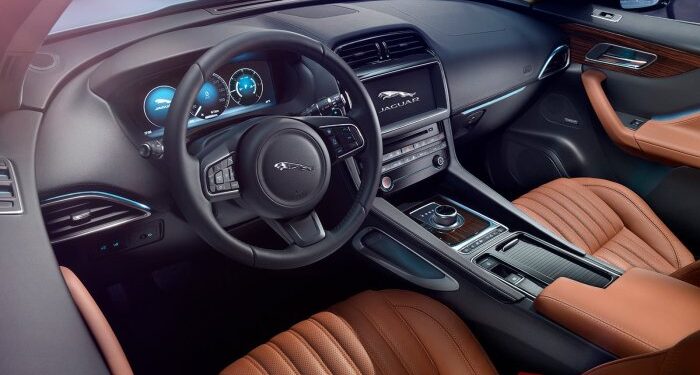 F-PACE Interior Features - Luxury SUV | Jaguar Jordan